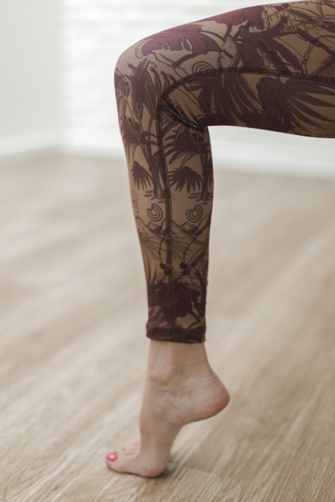 VOLCANIC BLOOM LEGGINGS