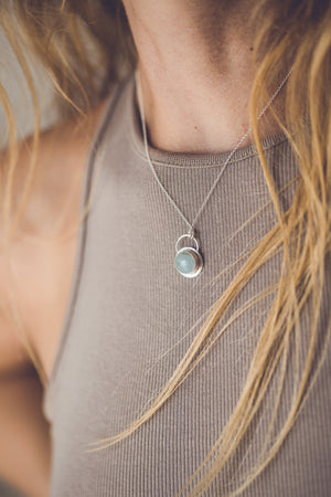 CRYSTAL SILVER NECKLACE