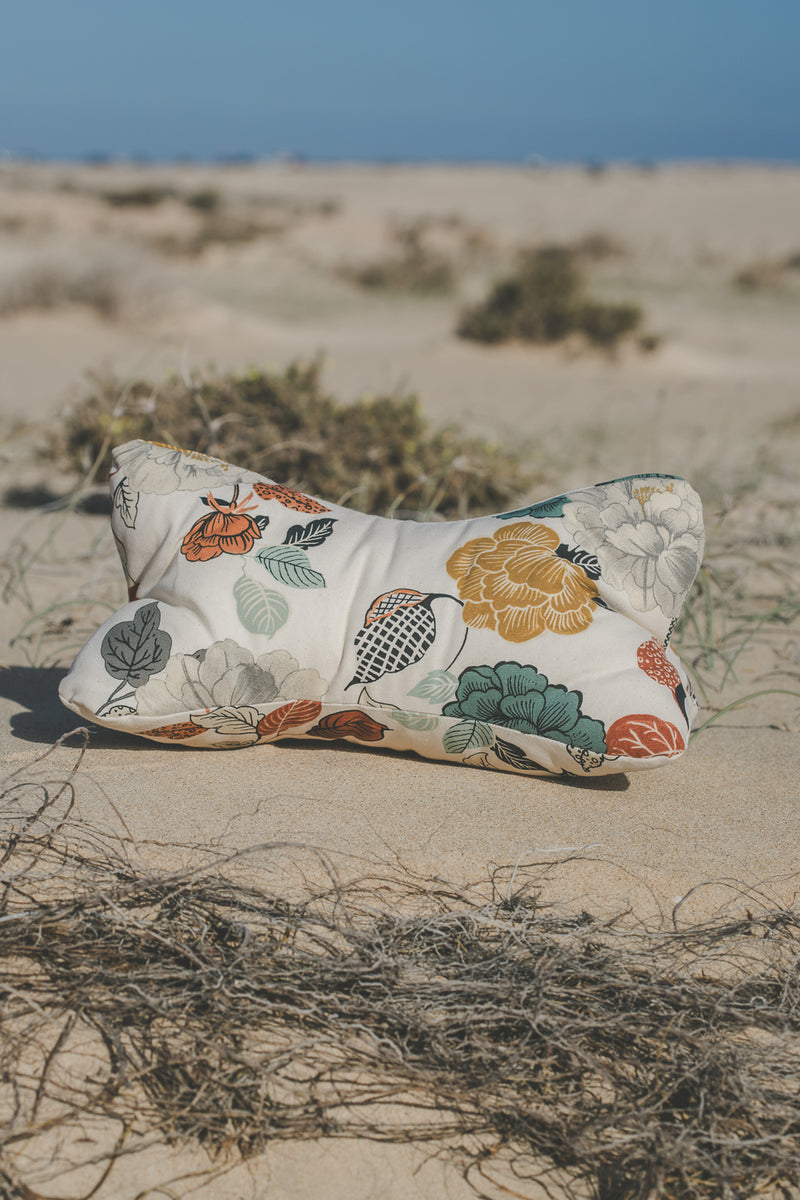 FLOWERY PILLOW