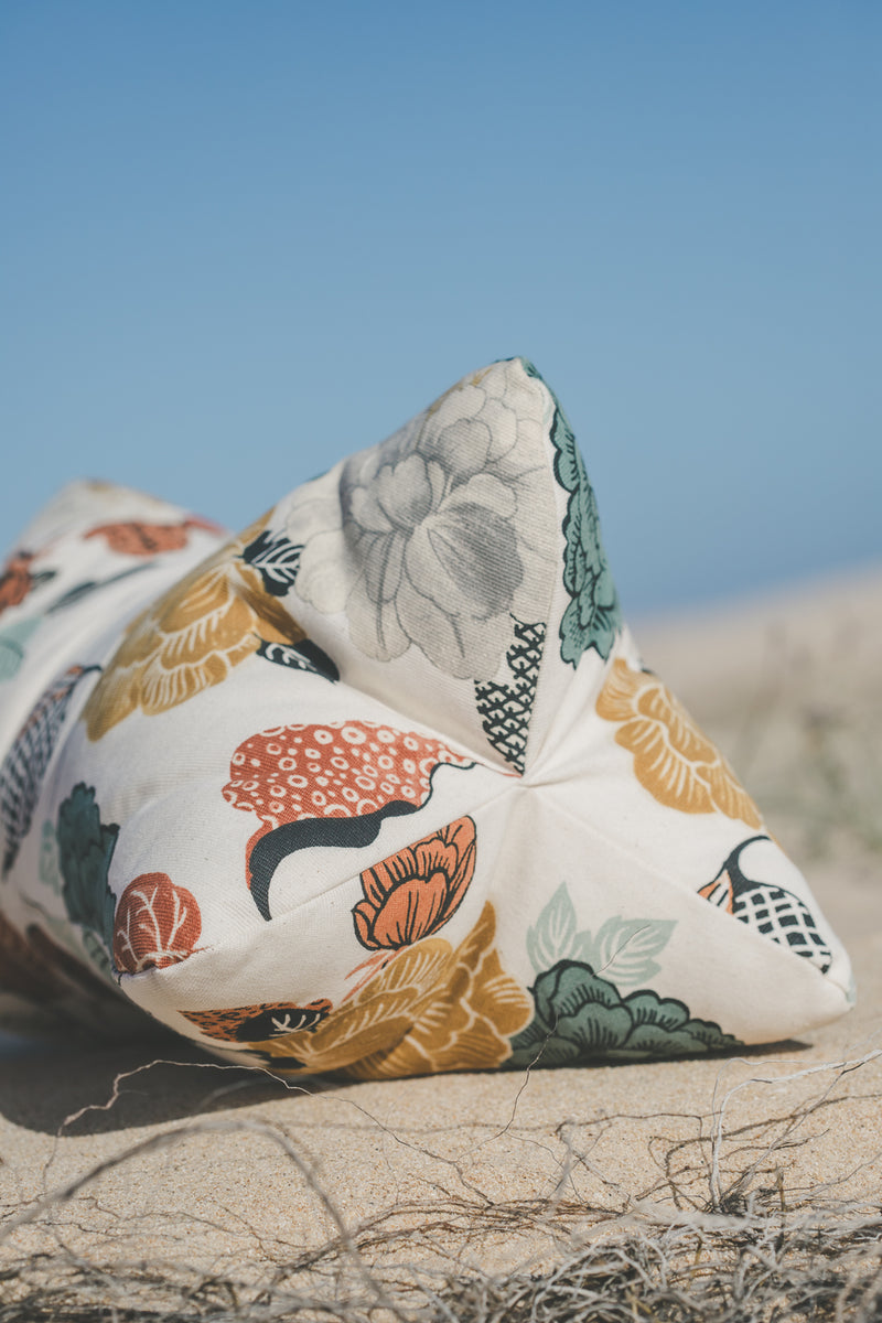 FLOWERY PILLOW