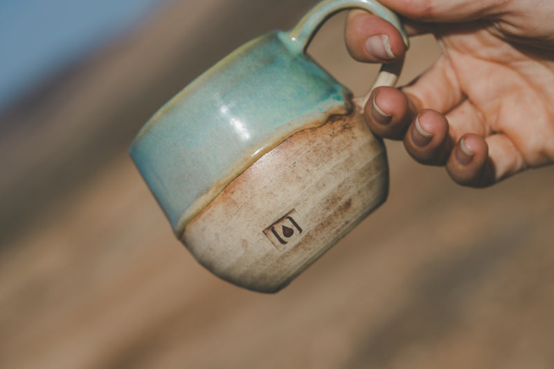 MANAWAI DROP CUP WITH HANDLE