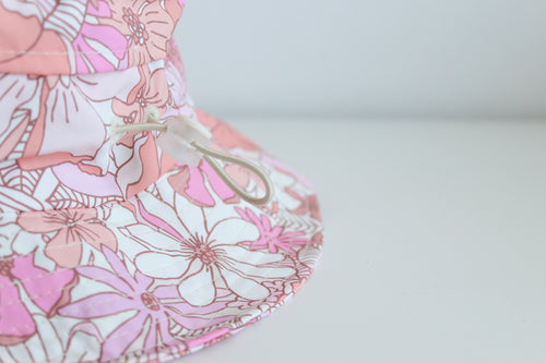 FLOWERS SURF HAT