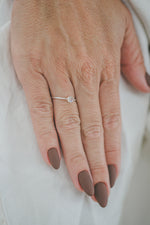 MOONSTONE SILVER SMALL RING