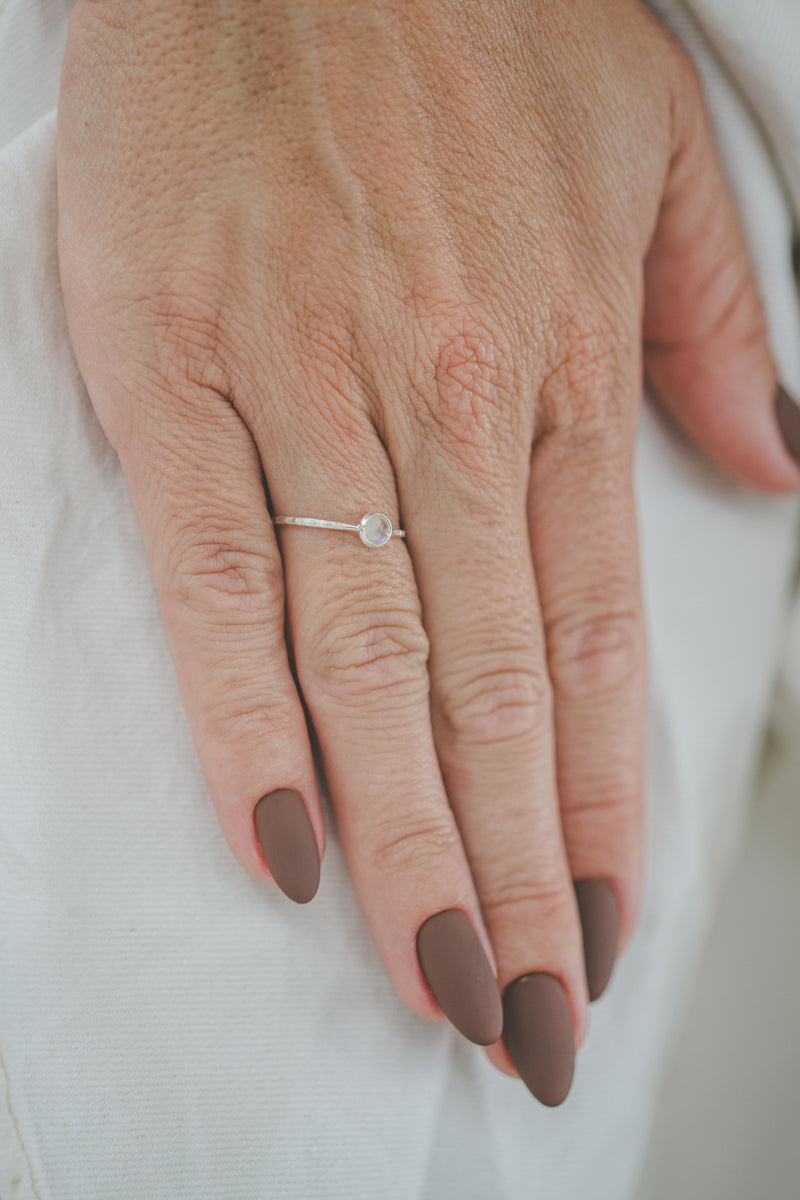 MOONSTONE SILVER SMALL RING