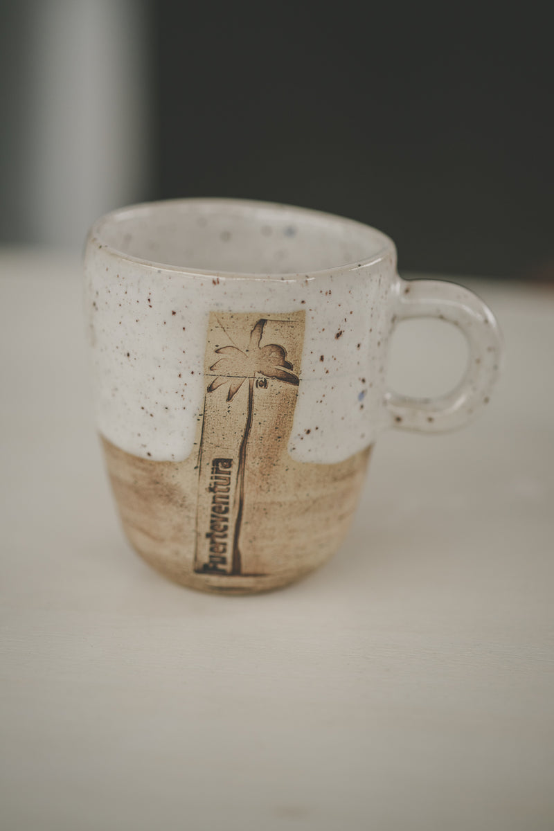 FUERTEVENTURA PALM CUP WITH HANDLE