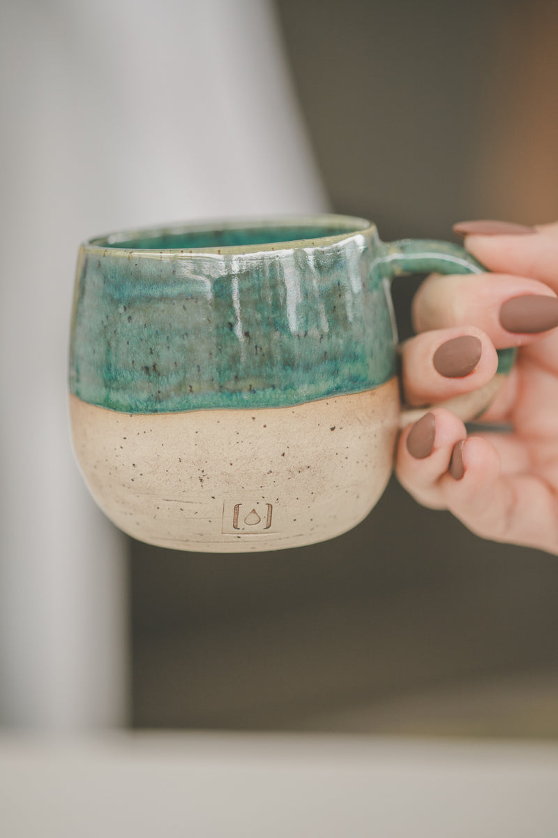 MANAWAI DROP CUP WITH HANDLE