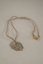 UNIQ SHELL NECKLACE
