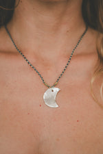 UNIQ MOON NECKLACE