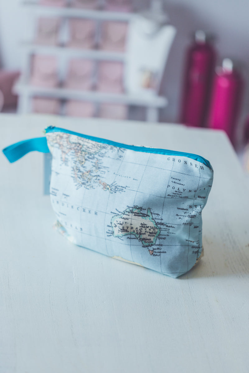 WORLD MAP OVERNIGHT BAG