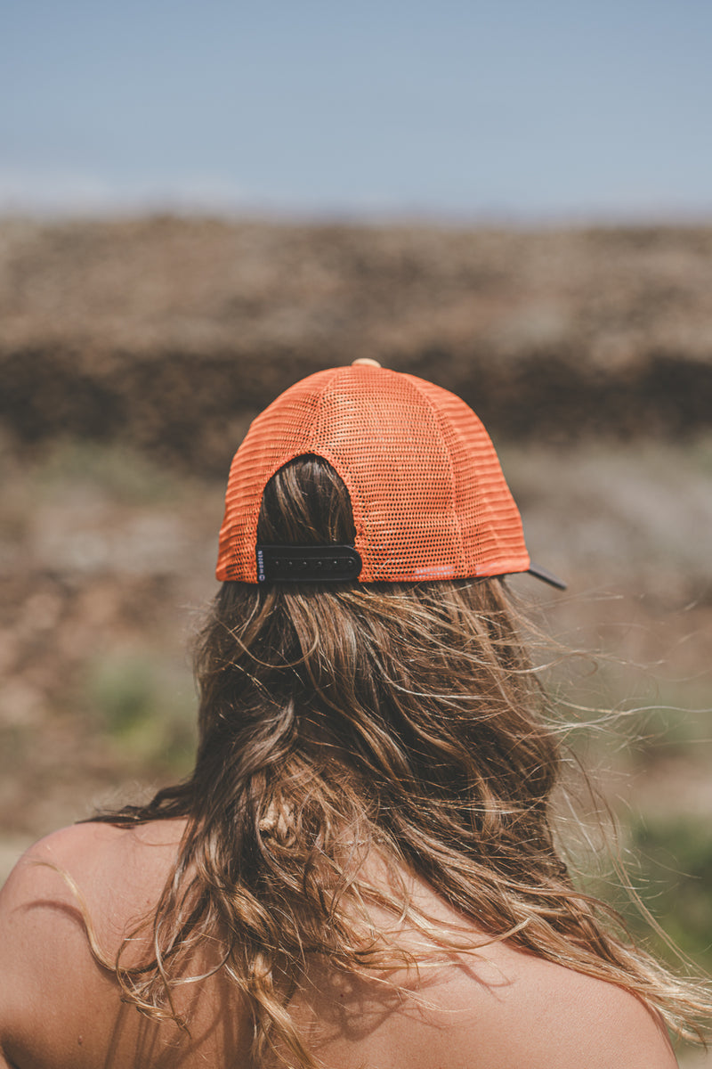RUST WOODEN CAP