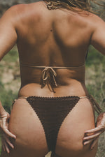CROCHET TYED BIKINI BOTTOM CHOCOLATE