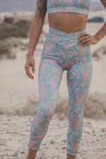 ISLAND BLOOM LEGGINGS