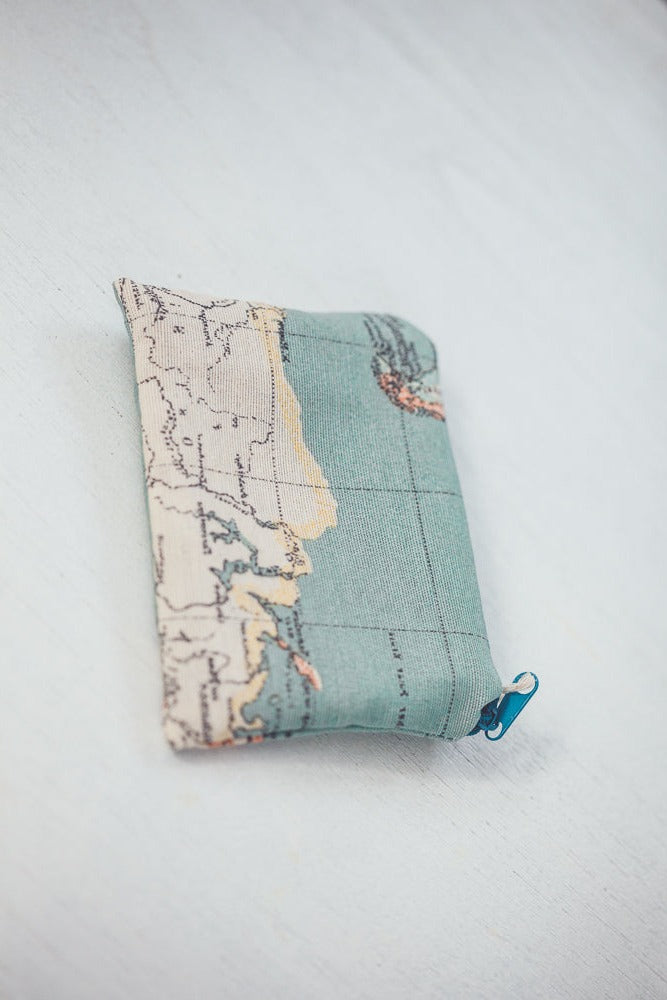 WORLD MAP CHANGE PURSE