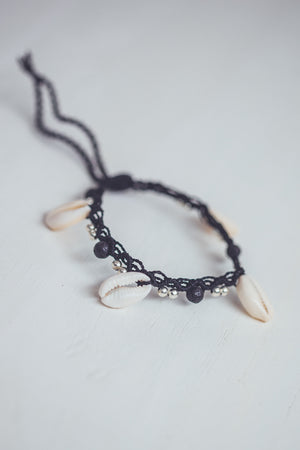 SHELLS MACRAME ANKLET