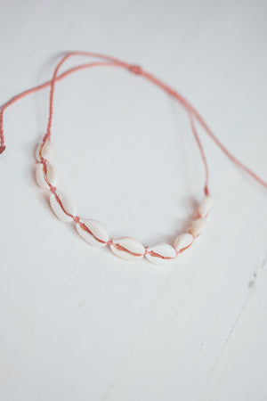 SHELLS MACRAME NECKLACE