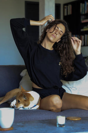 BLACK SOFT JUMPER