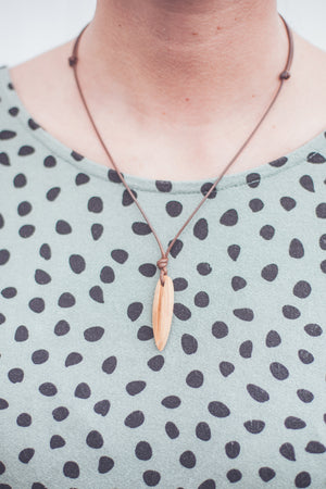 SMALL SURF WOOD NECKLACE